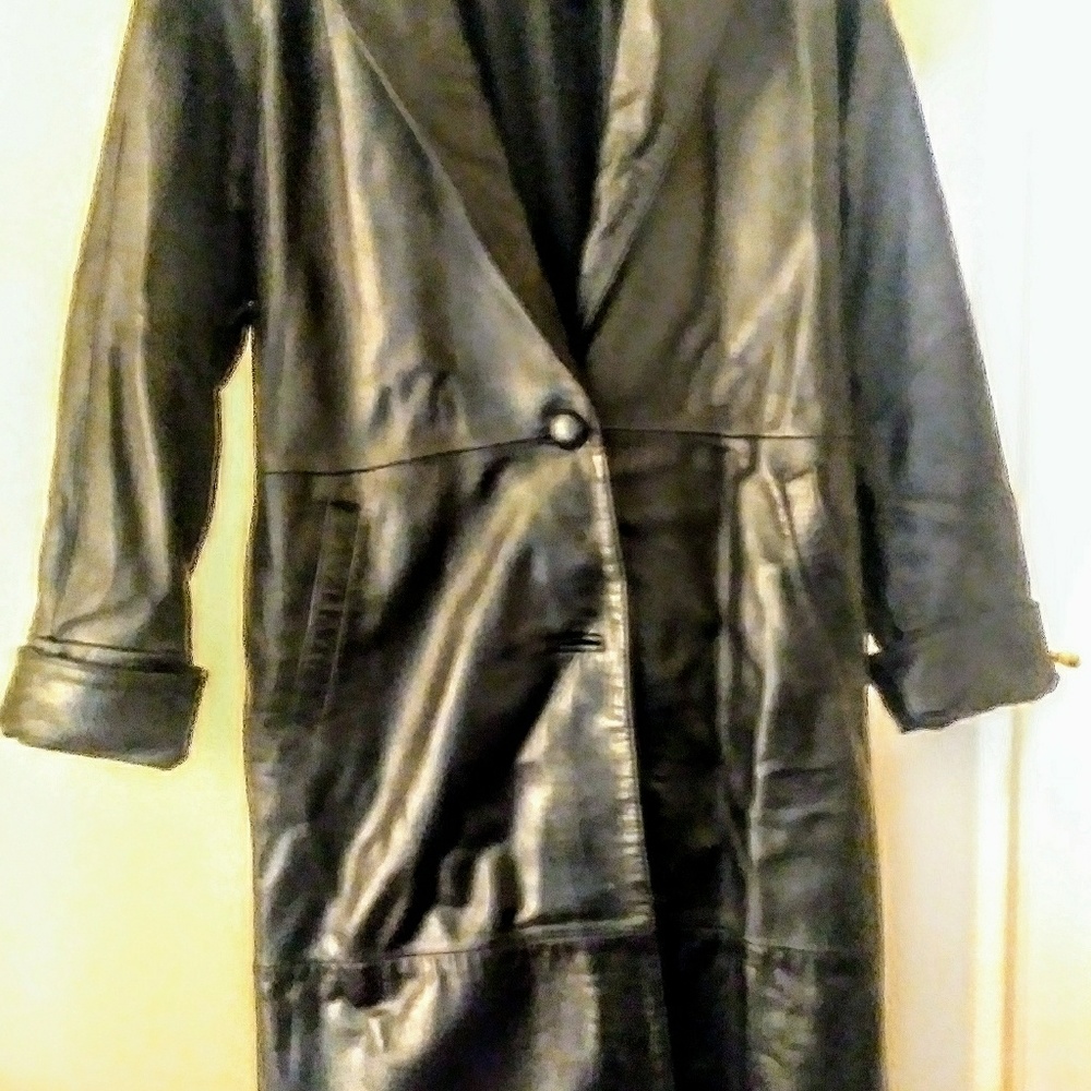 Leather jackets - Picture 3 of 6